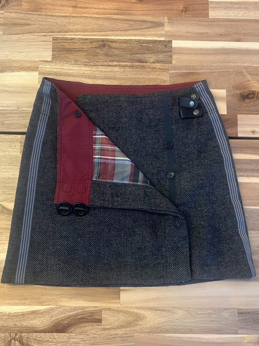 PrAna Quincy Wool Blend Tweed Wrap Skirt Track Stripe Buckles, Sz XS